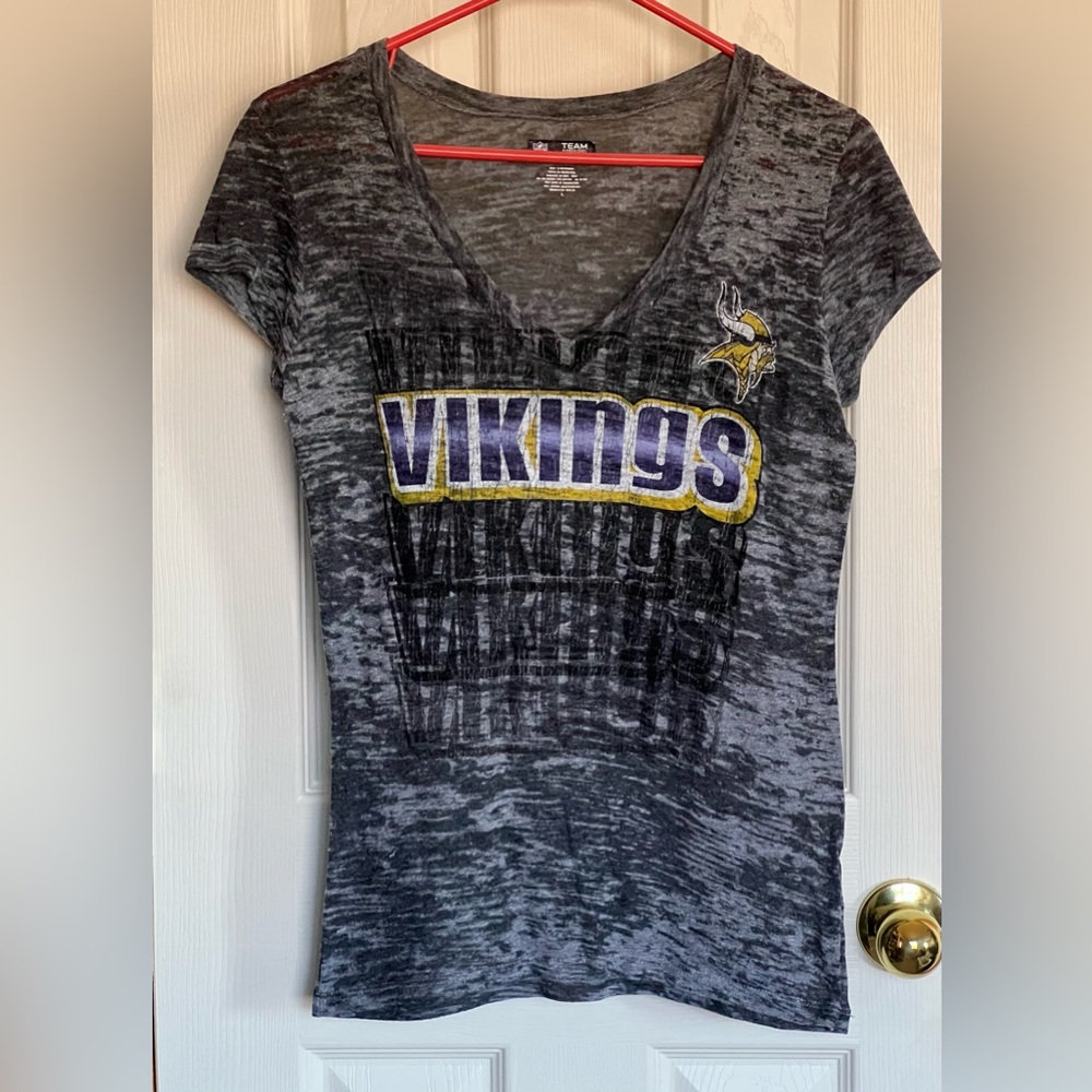 NFL Team Apparel Minnesota Vikings V-Neck T-Shirt Black & Gray Women’s Sz L EUC